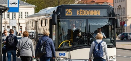 Kėkštas: Spalvingasis Lietuvos Miškų Garsų Meistras ir Gudruolis